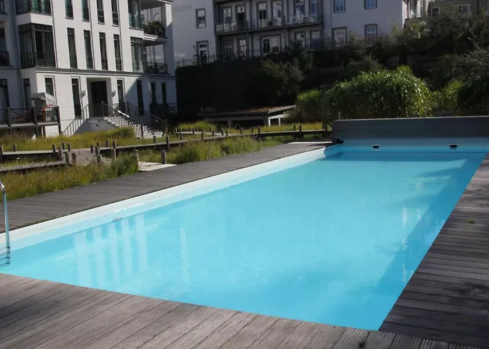 Pool Und Sauna Mit Meerblick, Direkt An Der Seebruecke - First Sellin Fewo 3 8